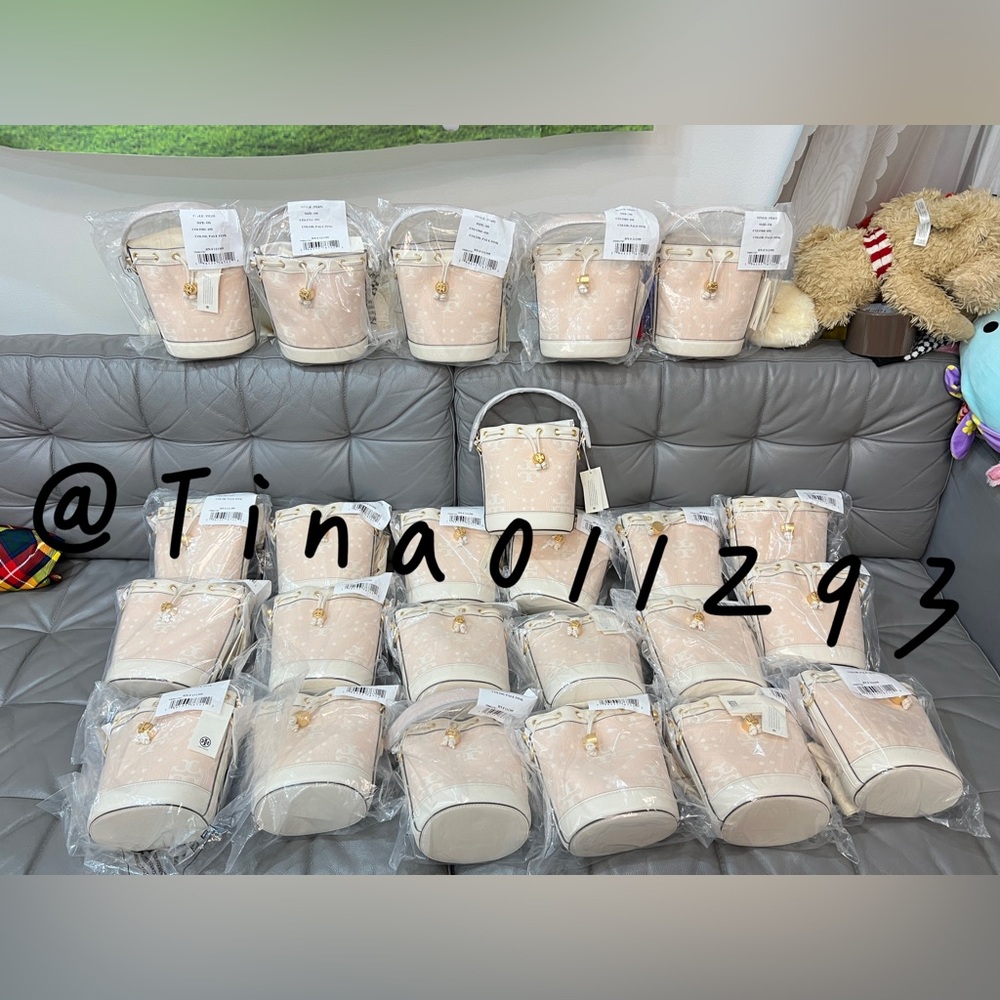 TORY BURCH  Mini T Monogram Bucket Bag - Lolita Pink